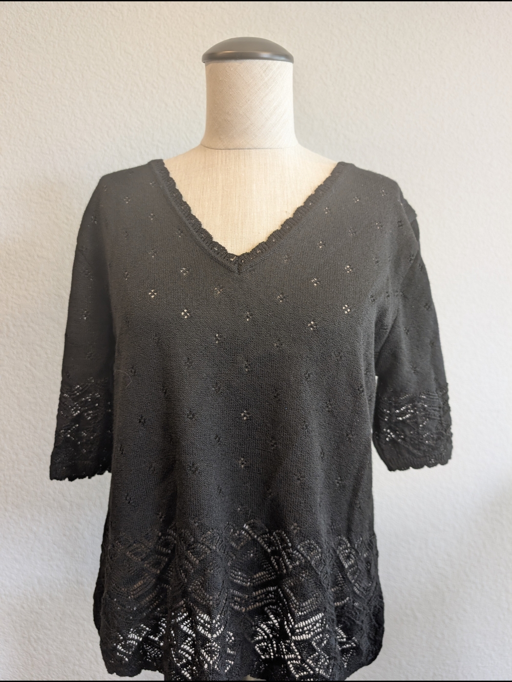 Sz M Black V-Neck Crochet Hem Knit Boho Top